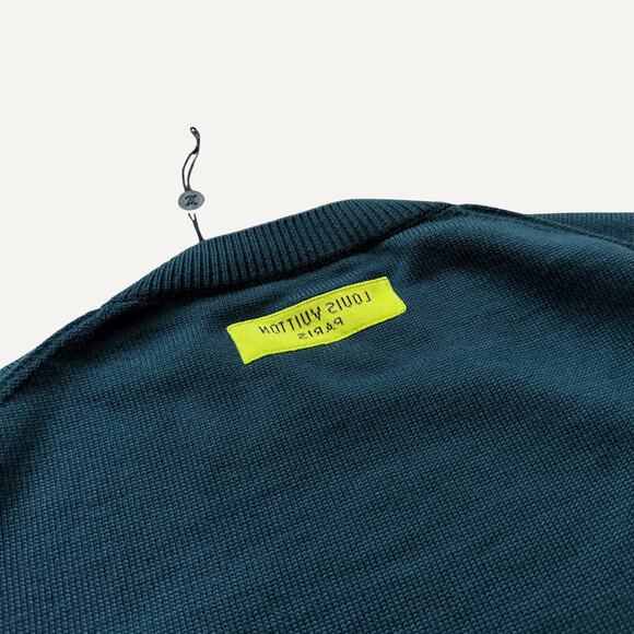 Size XL - Louis Vuitton Men's LV Logo Signature Crewneck - Picture 5 of 11